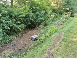 Kobieta kierująca skodą straciła panowanie nad pojazdem. Wypadek w Cisowej