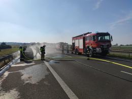 Samochód osobowy spłonął na autostradzie A4