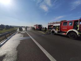 Samochód osobowy spłonął na autostradzie A4