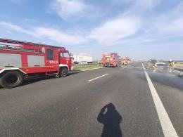 Samochód osobowy spłonął na autostradzie A4