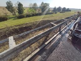 Samochód osobowy spłonął na autostradzie A4