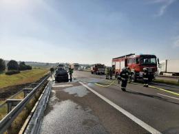 Samochód osobowy spłonął na autostradzie A4