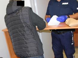 Podejrzany o kradzież elementów stalowych i posiadanie narkotyków