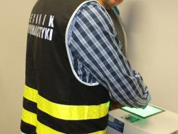 Policjanci z Lewina Brzeskiego odzyskali skradziony samochód i rusztowanie