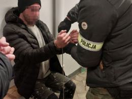 Rozbojarz recydywista wrócił za więzienne mury