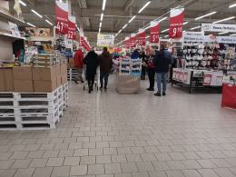 Zostało kilka dni do świąt. Czy będziemy zaciskać pasa? Ile wydamy?