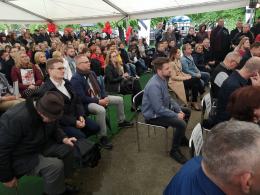 Jurek Owsiak w Opolu. Założyciel WOŚP odebrał odznakę "Za zasługi dla Miasta Opola"