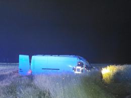 Dachowanie busa w miejscowości Komorno