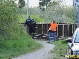 Nastolatka skoczyła z wiaduktu pod nadjeżdżający szynobus. Trafiła do szpitala