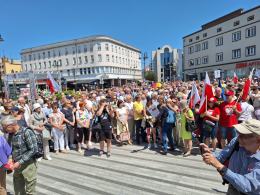W proteście przeciwko polityce rządu wzięło udział kilkaset osób