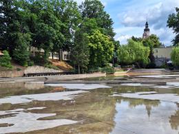 Fontanna na Stawie Zamkowym przygotowana do remontu