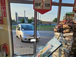 64-latka pomyliła gaz z hamulcem....