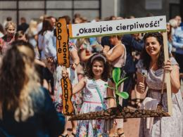 Chrzest - głównym punktem drugiego dnia kongresu Świadków Jehowy w Opolu