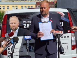 Poseł Zembaczyński: Ewidentny skandal, nadużycie, niedopuszczalna nonszalancja