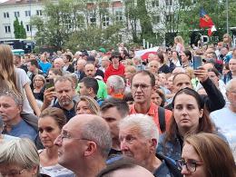 Przerwano dekorację Tour de Pologne. Opole na minutę zamarło