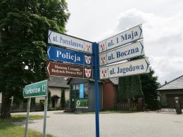 Nowe tablice prowadzące do muzeum. Na żadnym etapie nie zauważono błędu?