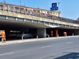 Zostawiłeś auto pod estakadą na rondzie? Lepiej szybko je zabierz, parking zamykają