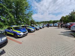 Bezpieczeństwo i ekologia. 10 nowych hybrydowych radiowozów dla opolskiej policji