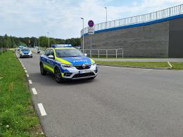 Bezpieczeństwo i ekologia. 10 nowych hybrydowych radiowozów dla opolskiej policji