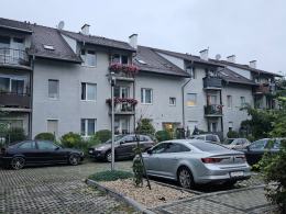 Zwłoki dzieci w mieszkaniu na osiedlu w Czarnowąsach