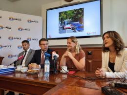 Kolejne elektryczne autobusy wjadą do Opola. Podpisano umowę