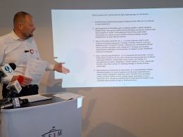 Zembaczyński wygrał z Kukizem, a teraz przedstawia szokujące niejasności wokół jego fundacji