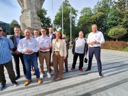 Ponad 2 tysiące osób przypilnuje wyborów. "Poznamy wyniki szybciej niż PKW"