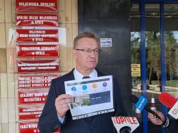 Opole: Urzędnik ds. cudzoziemców ma firmę przyspieszającą legalizację pracy? Trwa kontrola