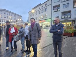 Tak świętowali niedzielny wynik wyborów na placu Wolności