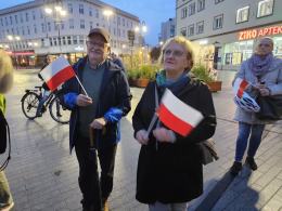 Tak świętowali niedzielny wynik wyborów na placu Wolności