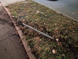 Na rondzie "prosto". Wypadek koło Castoramy