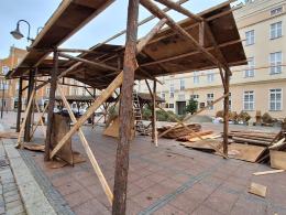 Za blisko 2 tygodnie Jarmark Bożonarodzeniowy. Trwają przygotowania na opolskim rynku