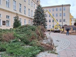 Za blisko 2 tygodnie Jarmark Bożonarodzeniowy. Trwają przygotowania na opolskim rynku