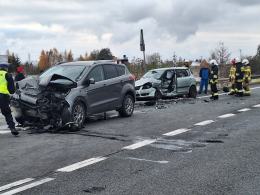Dwie osobówki i ciężarówka zderzyły się w Opolu-Wrzoskach. Tworzą się ogromne korki