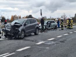 Dwie osobówki i ciężarówka zderzyły się w Opolu-Wrzoskach. Tworzą się ogromne korki