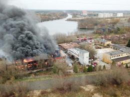 Ogromny pożar w Kędzierzynie-Koźlu. 28 zastępów straży w akcji