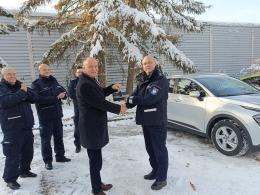 Nowy radiowóz dla policjantów z Lewina Brzeskiego