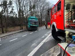 Czołowe zderzenie na DK94. Droga zablokowana