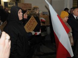 Protest pod opolską TVP. "Zamach na rzetelne, polskie, wolne media"