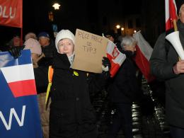 Protest pod opolską TVP. "Zamach na rzetelne, polskie, wolne media"