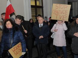 Protest pod opolską TVP. "Zamach na rzetelne, polskie, wolne media"