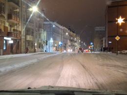 Trudne, zimowe warunki na opolskich drogach. Gdzie są służby?