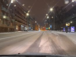 Trudne, zimowe warunki na opolskich drogach. Gdzie są służby?