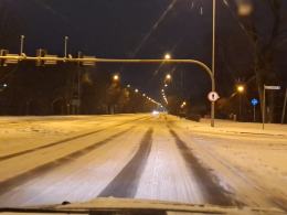Trudne, zimowe warunki na opolskich drogach. Gdzie są służby?