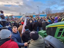 Trwa strajk przejazdowy rolników w 11 powiatach województwa