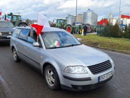 Trwa strajk przejazdowy rolników w 11 powiatach województwa