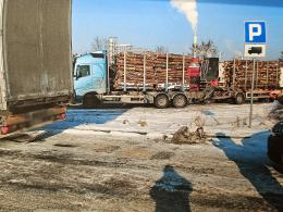 Wpadli na gorącym uczynku z kanistrami i wężami do ściągania paliwa