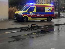 Potrącenie rowerzysty na rondzie w Opolu