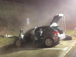 Pożar samochodu hybrydowego. Przyczyny są ustalane