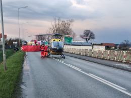 Tragiczny finał wypadku na DK39 w Pisarzowicach: Poszkodowany zmarł mimo starań ratowników